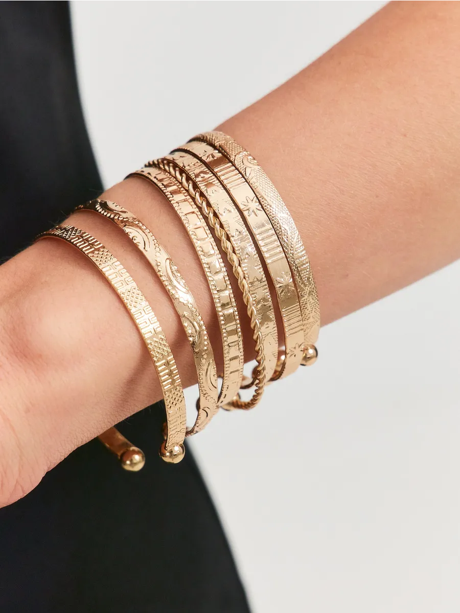 The Luxe Stack™ 7-Piece Cuff Bracelet Set