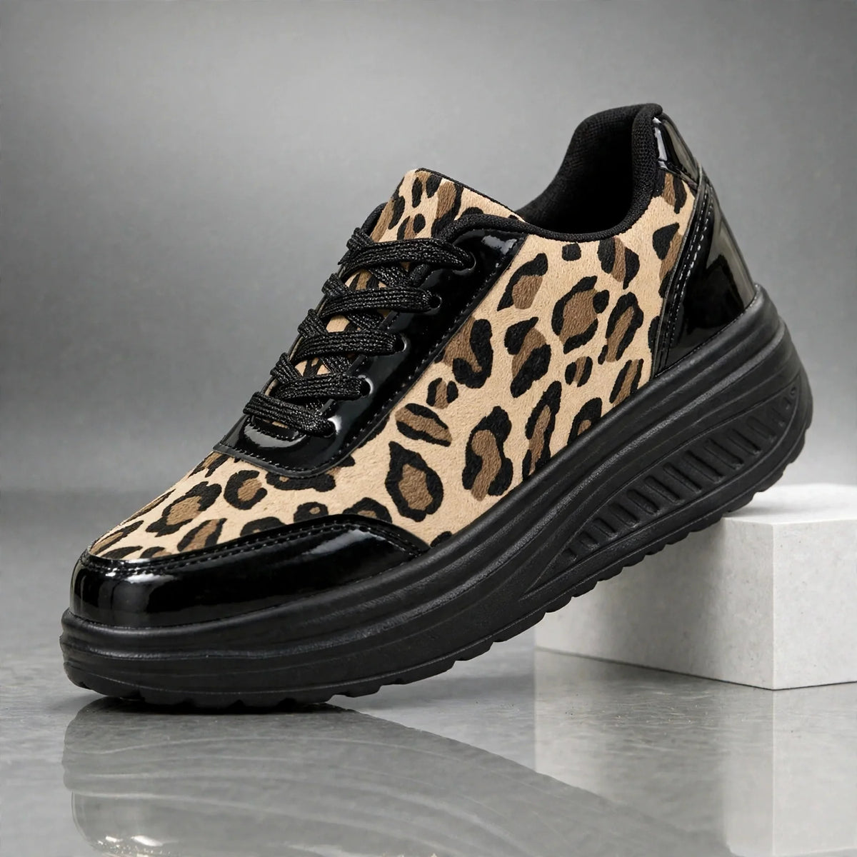 ELLA ORTHOPEDIC SNEAKER