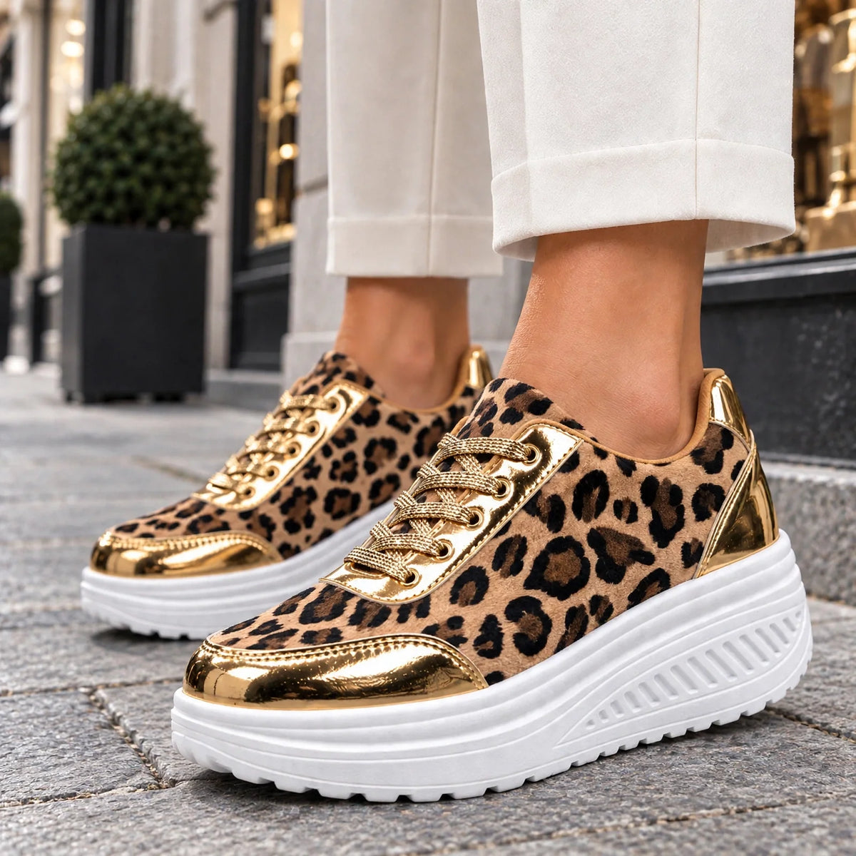 ELLA ORTHOPEDIC SNEAKER